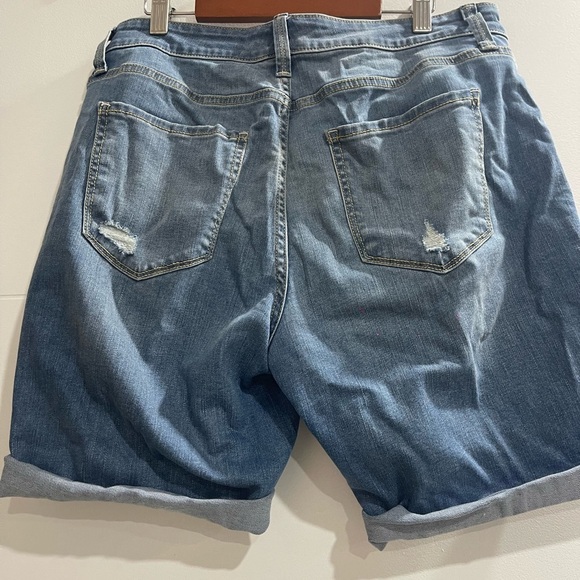 Nice short size 11 Junior girls great condition - Picture 4 of 4